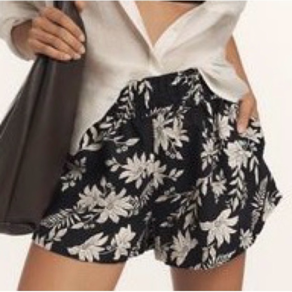 Anthropologie Somerset Linen Black and White Women's Shorts, Size XL